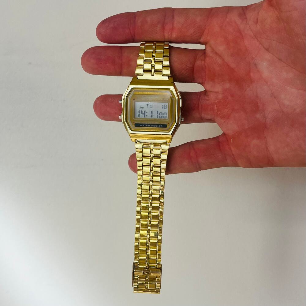 Casio Digital Watch Gold Accents Unisex Retro Y2K Style Quartz New - Picture 2 of 9